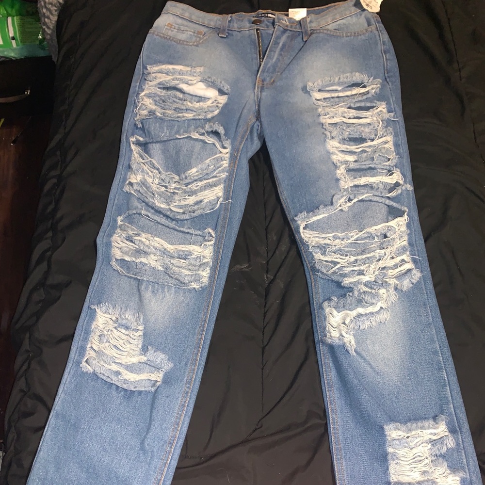 Brand New Fashion Nova Boyfriend Jeans